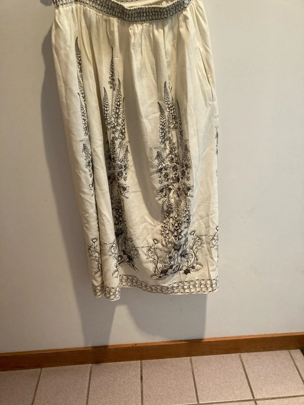 MAX STUDIO, LONDON Boho Cream Maxi Skirt with Black Botanical Print.   Elastic